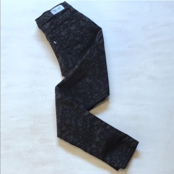 Levi's Denim - 😎 {Levi’s} Black Too Superlow Jeans sz 26